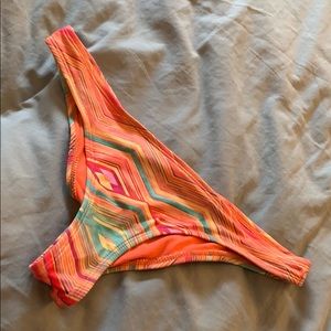 O’Neill colorful bottoms